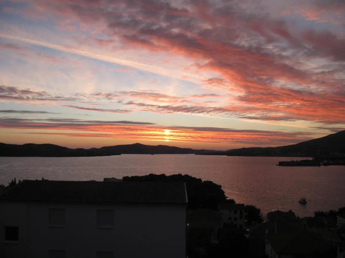 Beautiful Apartment For Two Persons With Sea View In Trogir Near The Beach
