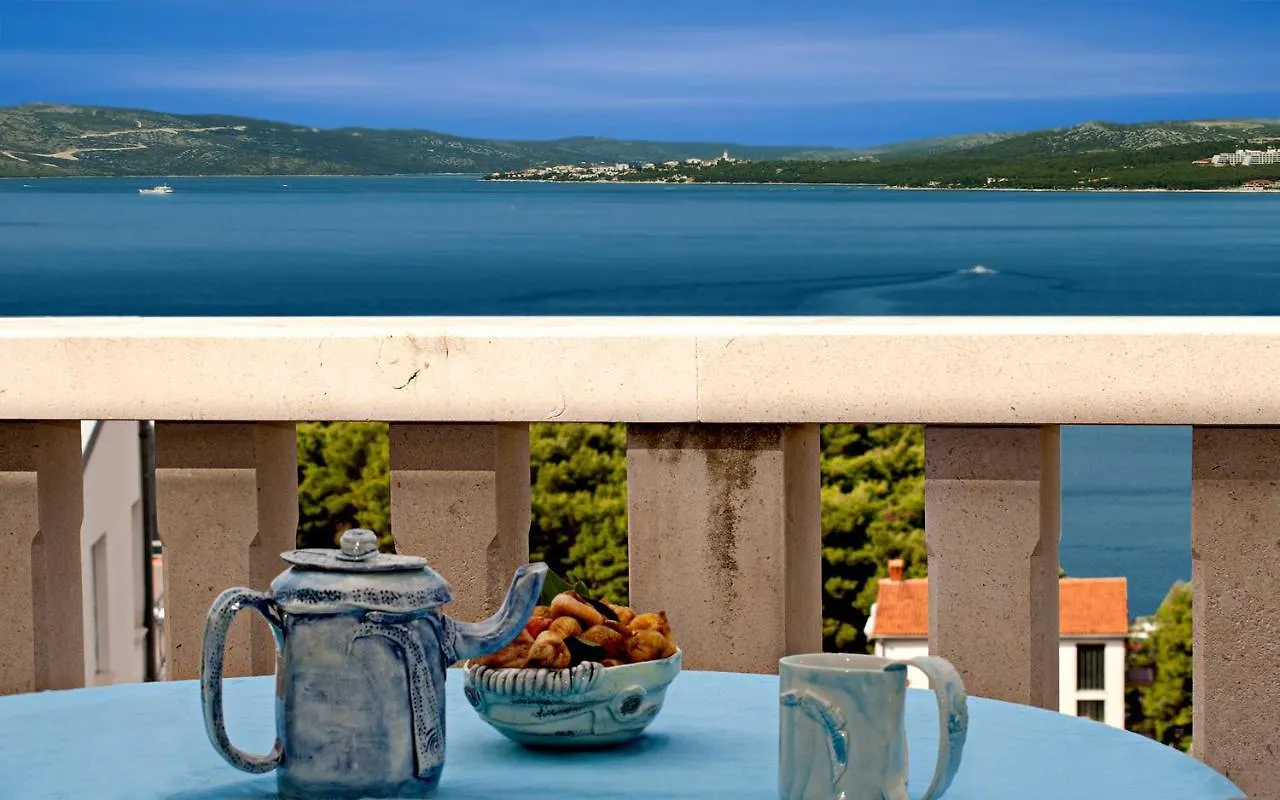 Beautiful Apartment For Two Persons With Sea View In Trogir Near The Beach
