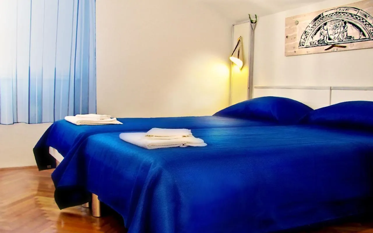 Beautiful Apartment For Two Persons With Sea View In Trogir Near The Beach